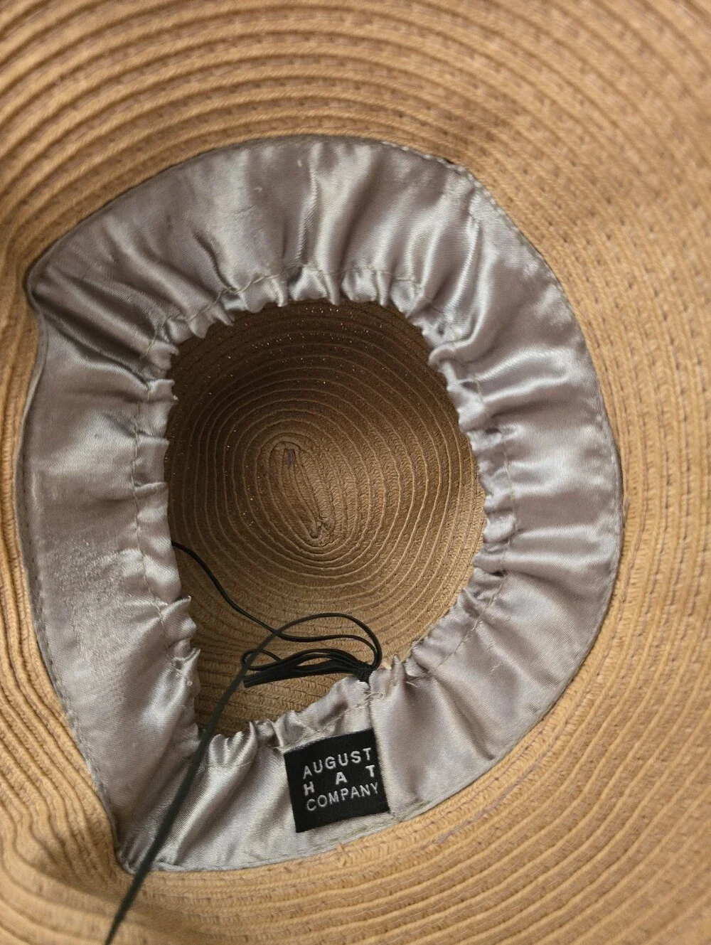 August Hat Company Women's Straw Sun Hat with Cream Flower. NWT